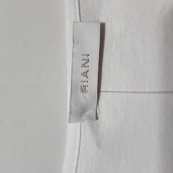 RIANI White Sleeveless Top - Picture 3 of 10